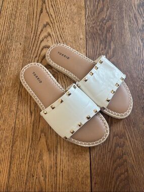 Torrid White Slide Sandals with Gold Pyramid Studs - 10WW